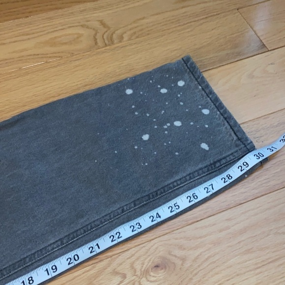 NWT Levis Low Pro Straight Jean in size 27, mid-rise, relaxed hip/thigh - Picture 12 of 15